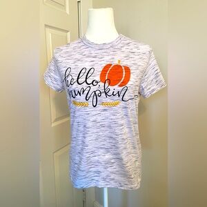 Women’s Pumpkin T-Shirt size small